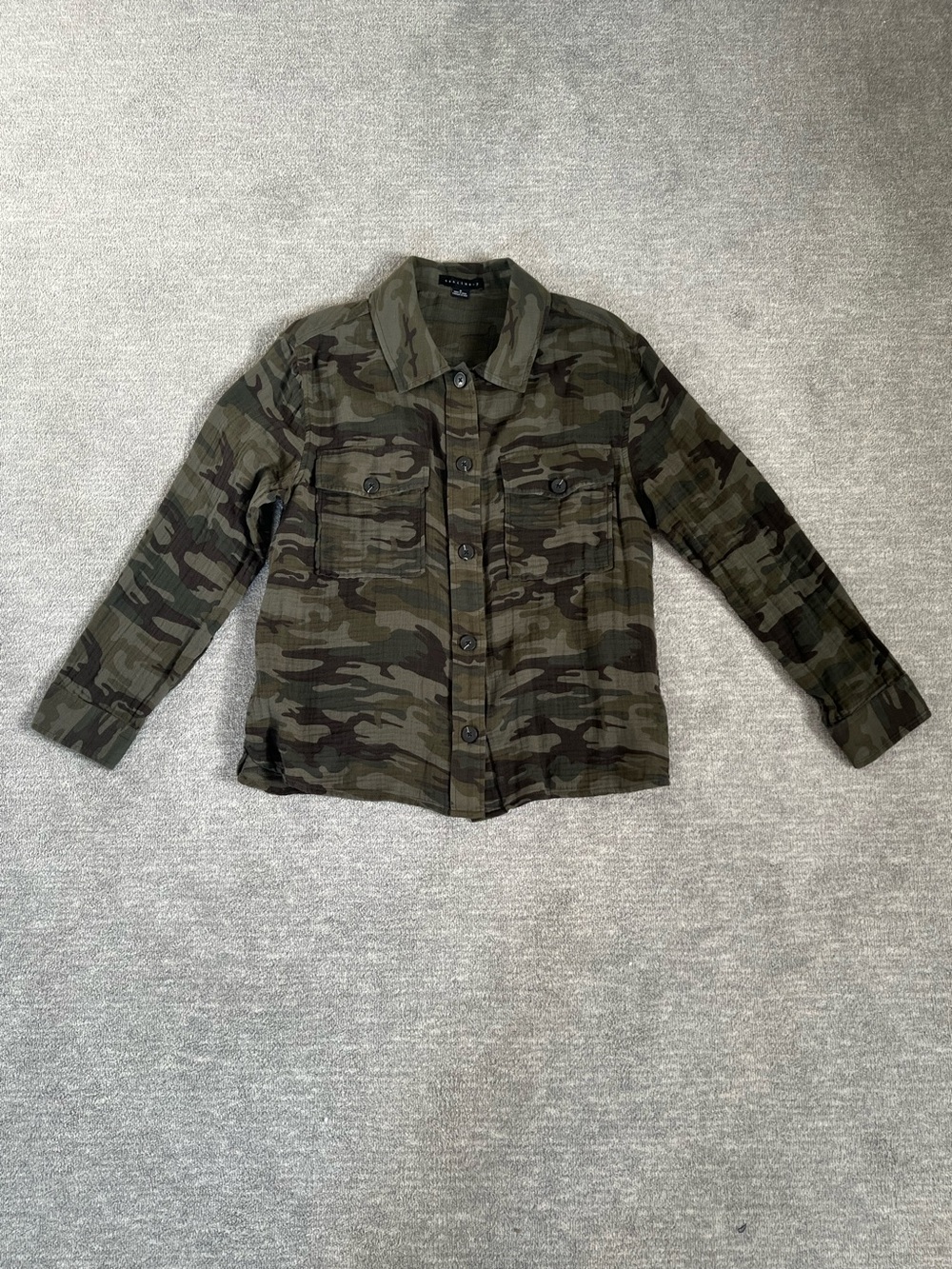 Sanctuary Camo Oversized Buttondown Shirt in Olive Tones Sz. M